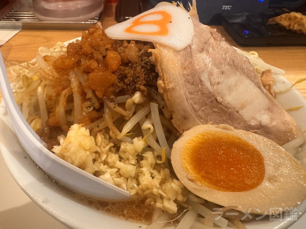 金澤醤油豚骨8番らーめん 姫路市川橋通店の金澤醤油豚骨