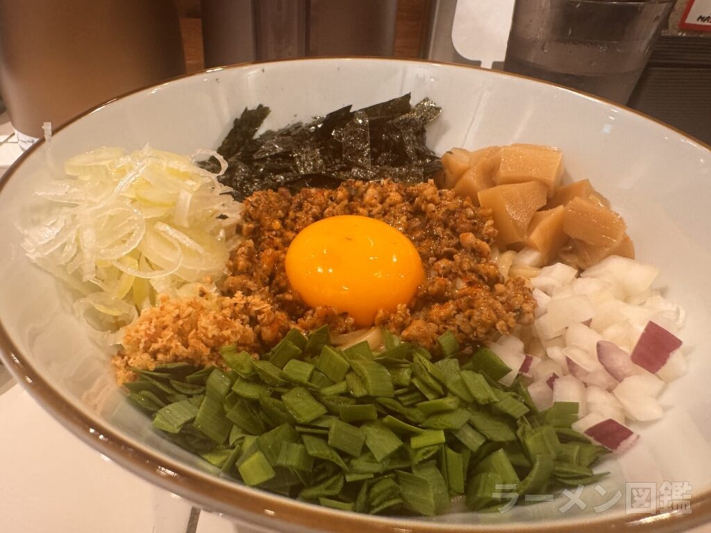 油そばまぜそば MAZEMARUのまぜそば